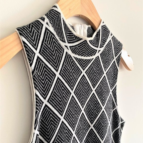 Romeo and Juliet Couture Printed Mock Neck Dress - Picture 3 of 9